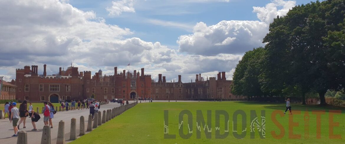 Hampton Court Palace